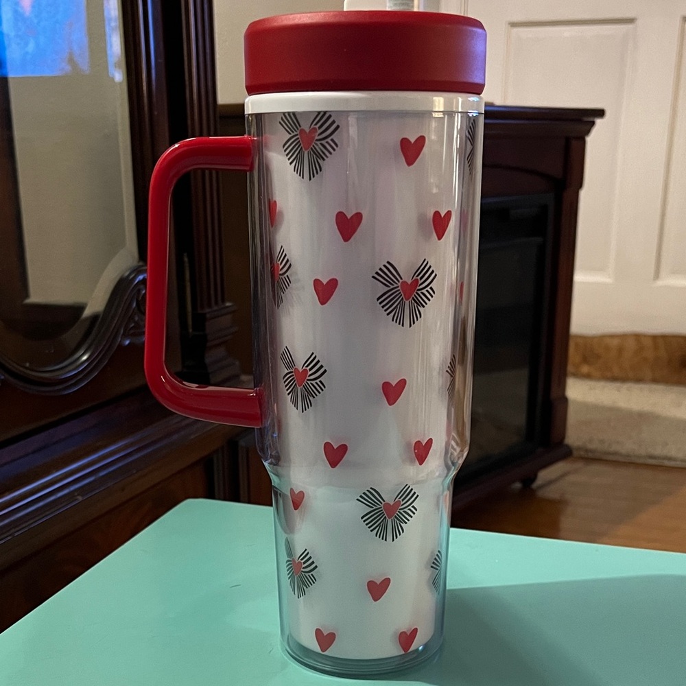 Destination Holiday Hearts & Bows Valentine Tumbler NWOT